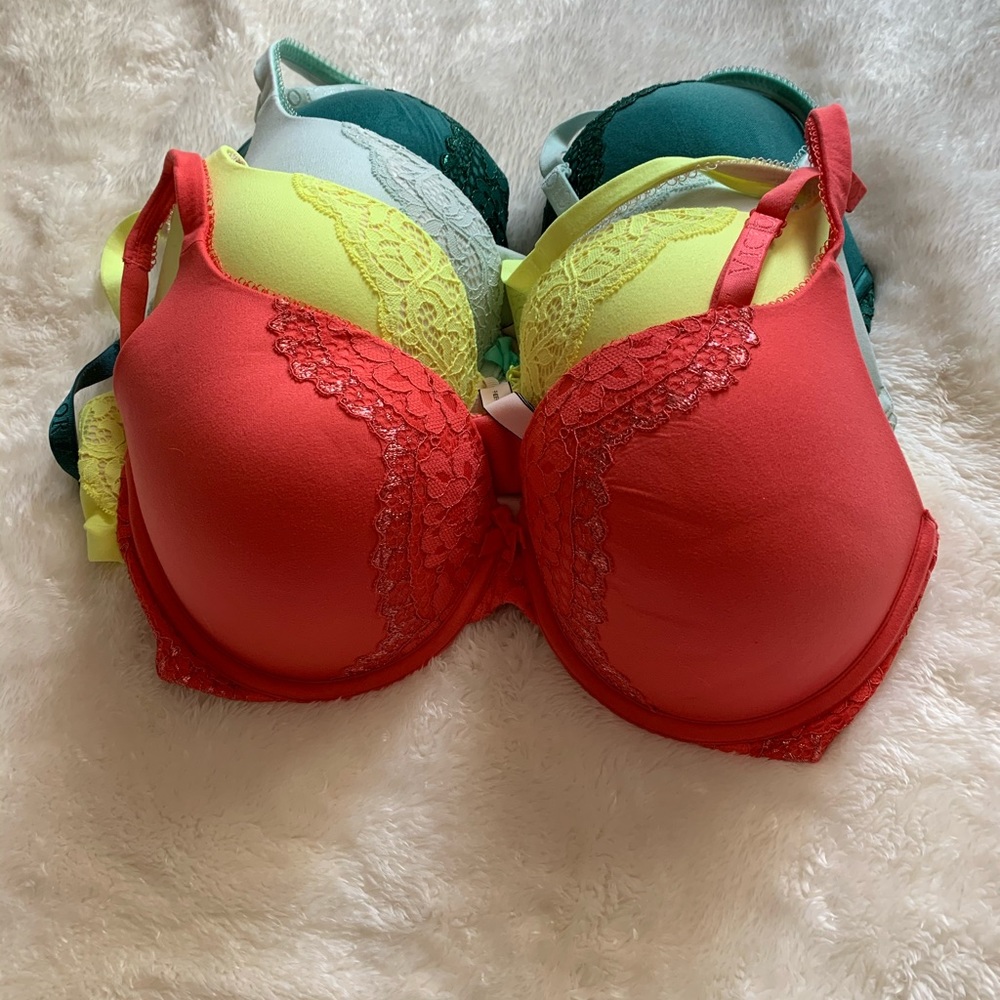 Victoria’s Secret bras